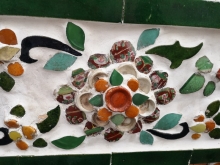 A flower adorning Wat Arun made from broken porcelain